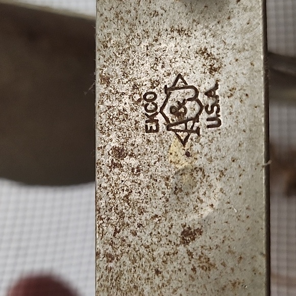 Vintage Ekco A&J Flour Shifter with Red Wood Handle - Picture 6 of 7